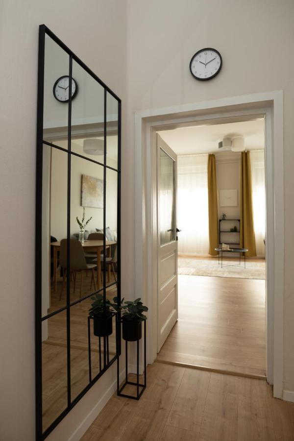 Square 2 Apartment Debrecen Exterior photo